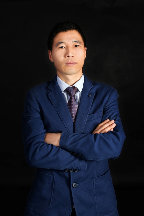 渭城中學優秀教職工賈黨政