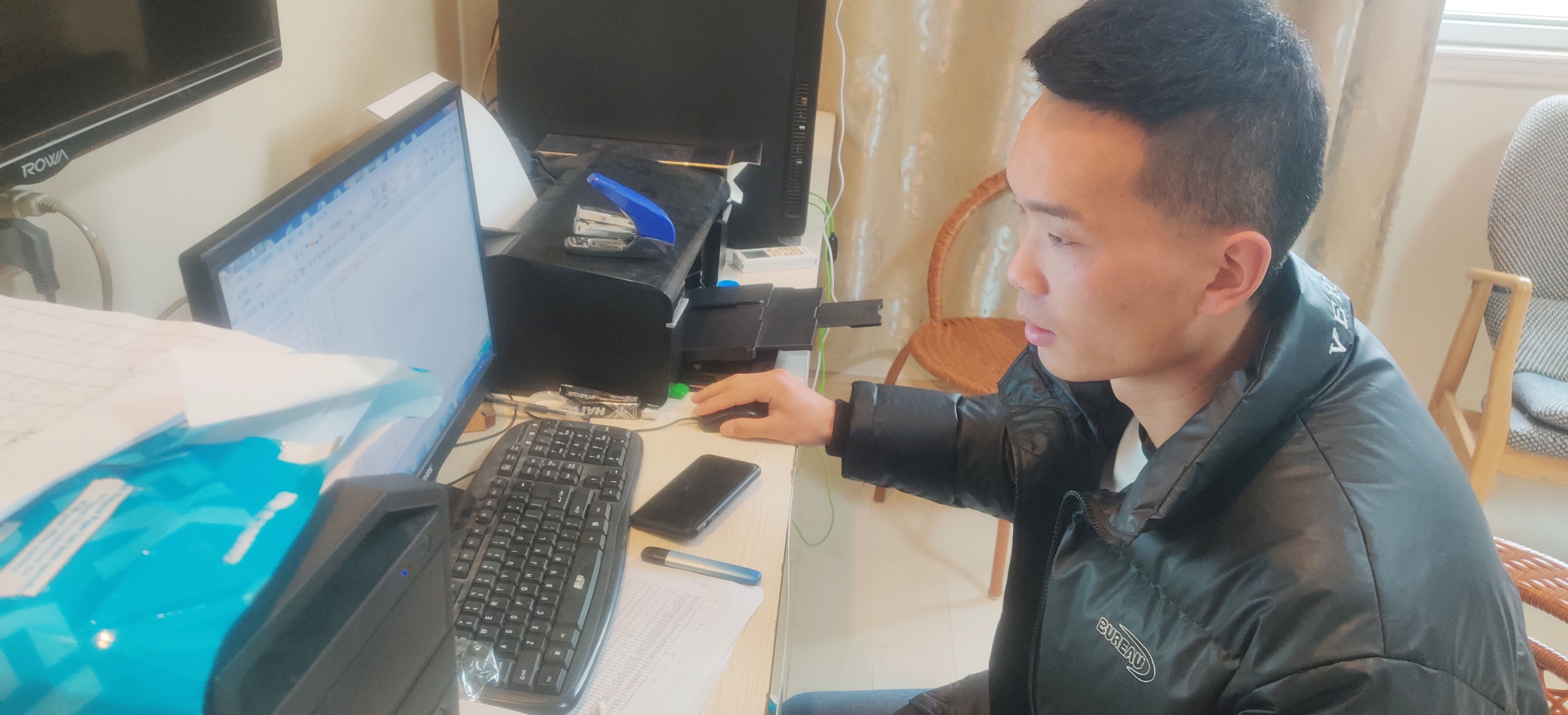 心有暖陽   熱血抗疫 ——咸陽渭城中學鄧棚同志抗擊疫情的故事